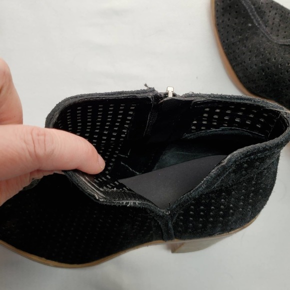 1 State Black Ankle Boots Block Heel Suede Size 7 - Picture 7 of 7